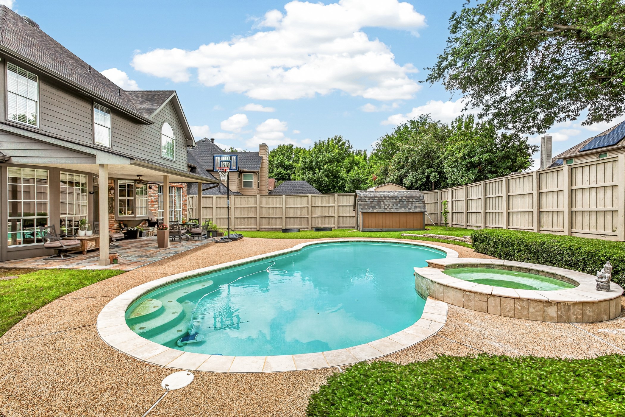 2140 Sandell Drive Grapevine TX 76051