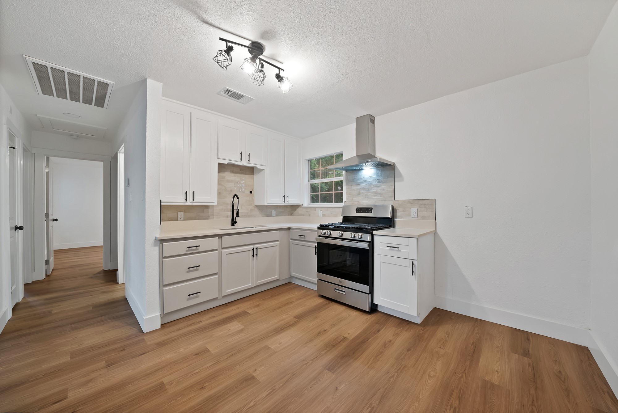 4248 Lorin Avenue Fort Worth TX 76105