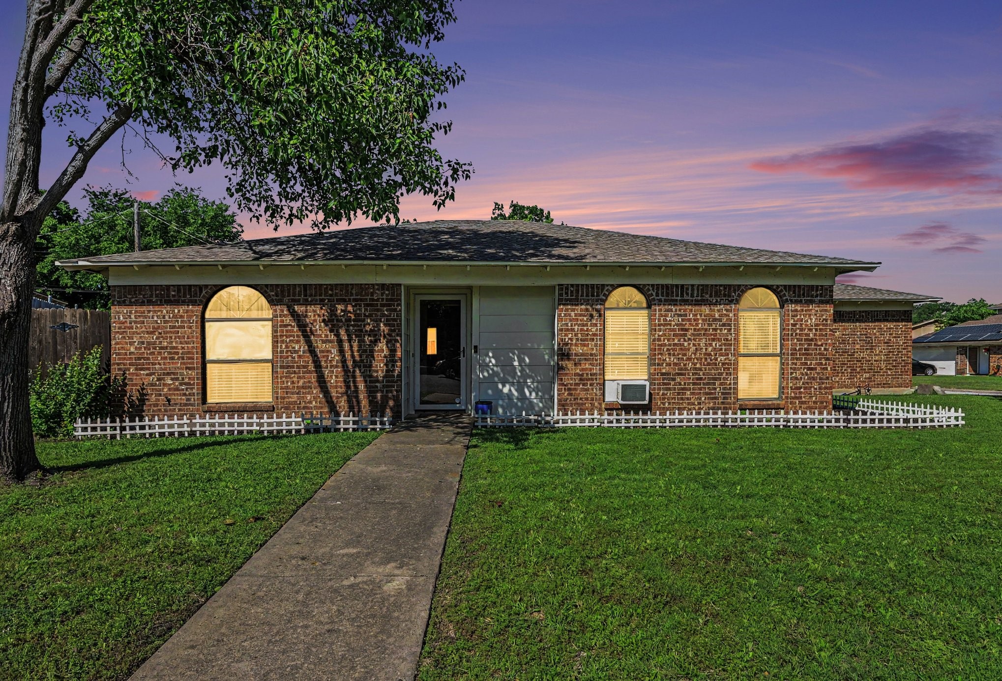 8553 James Court White Settlement TX 76108