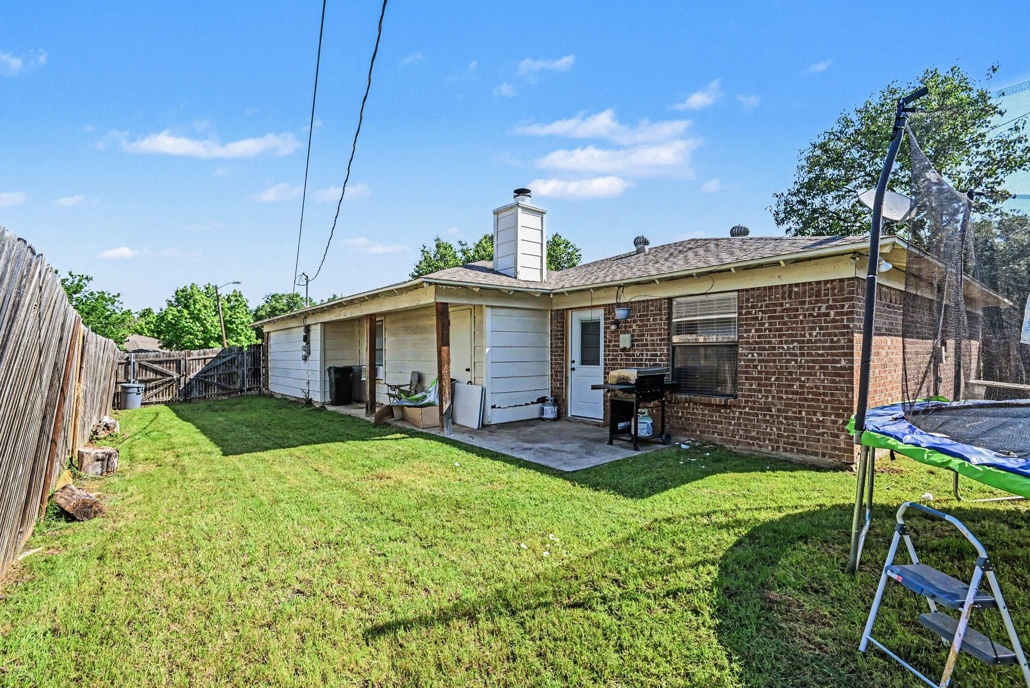 8553 James Court White Settlement TX 76108