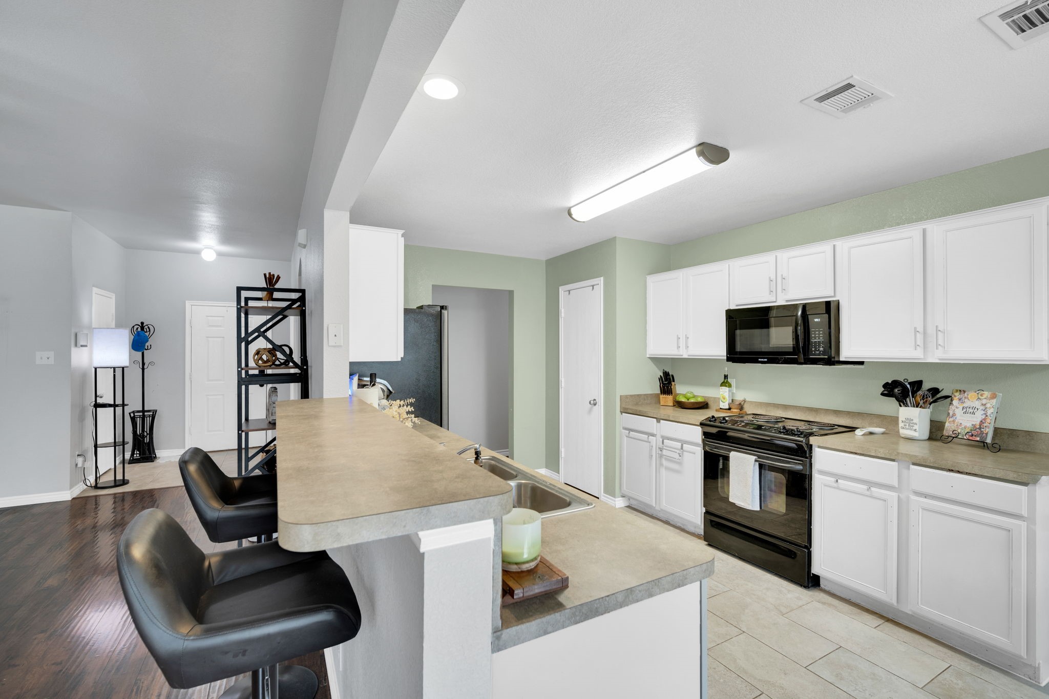 313 Shadow Bend Drive Red Oak TX 75154
