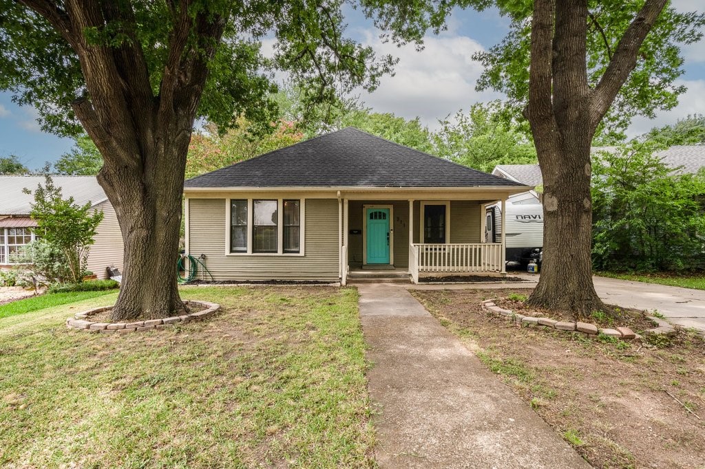 311 W University Avenue Waxahachie TX 75165