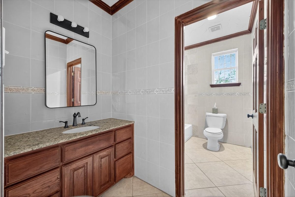 3532 W Jefferson Boulevard Dallas TX 75211