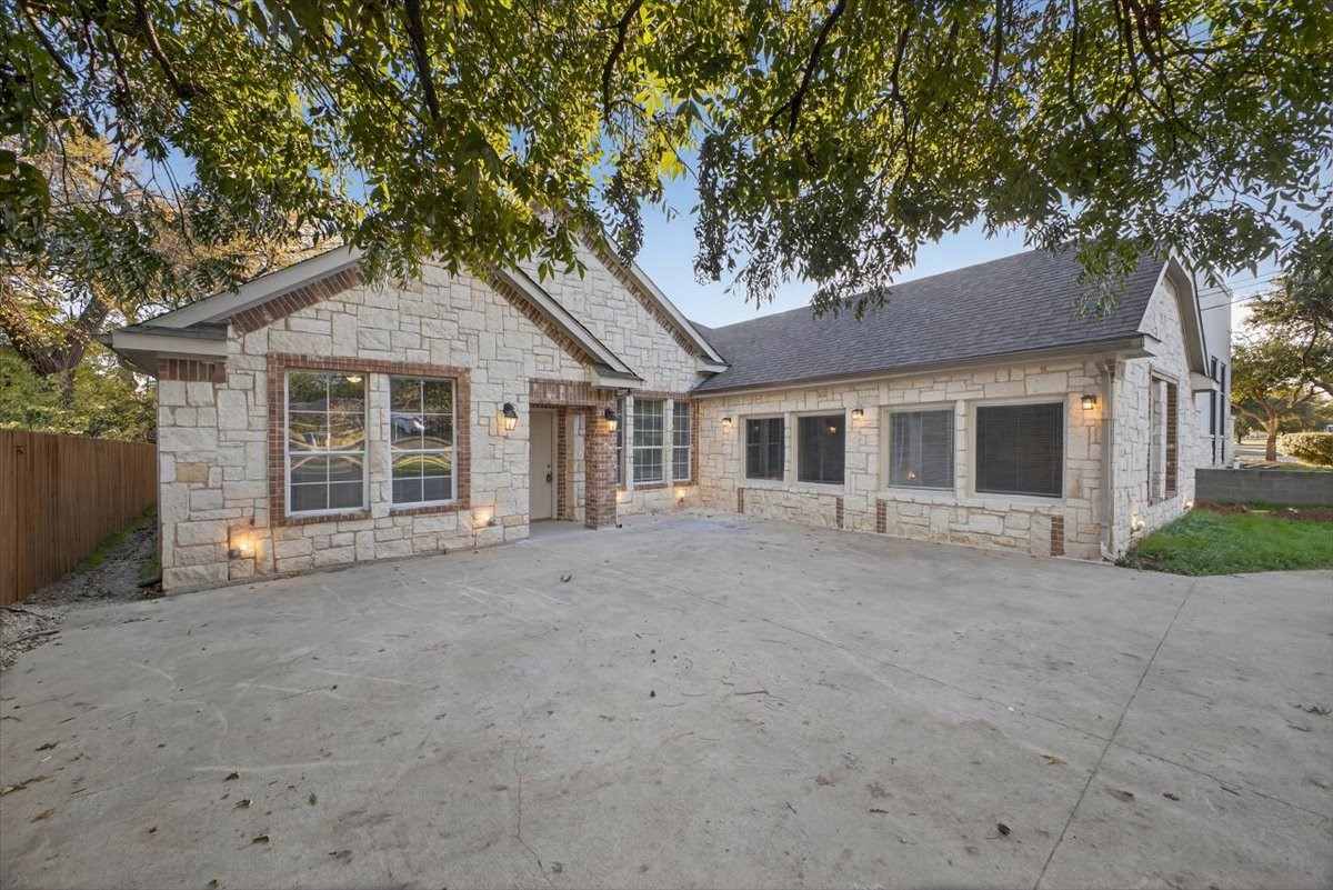 3532 W Jefferson Boulevard Dallas TX 75211