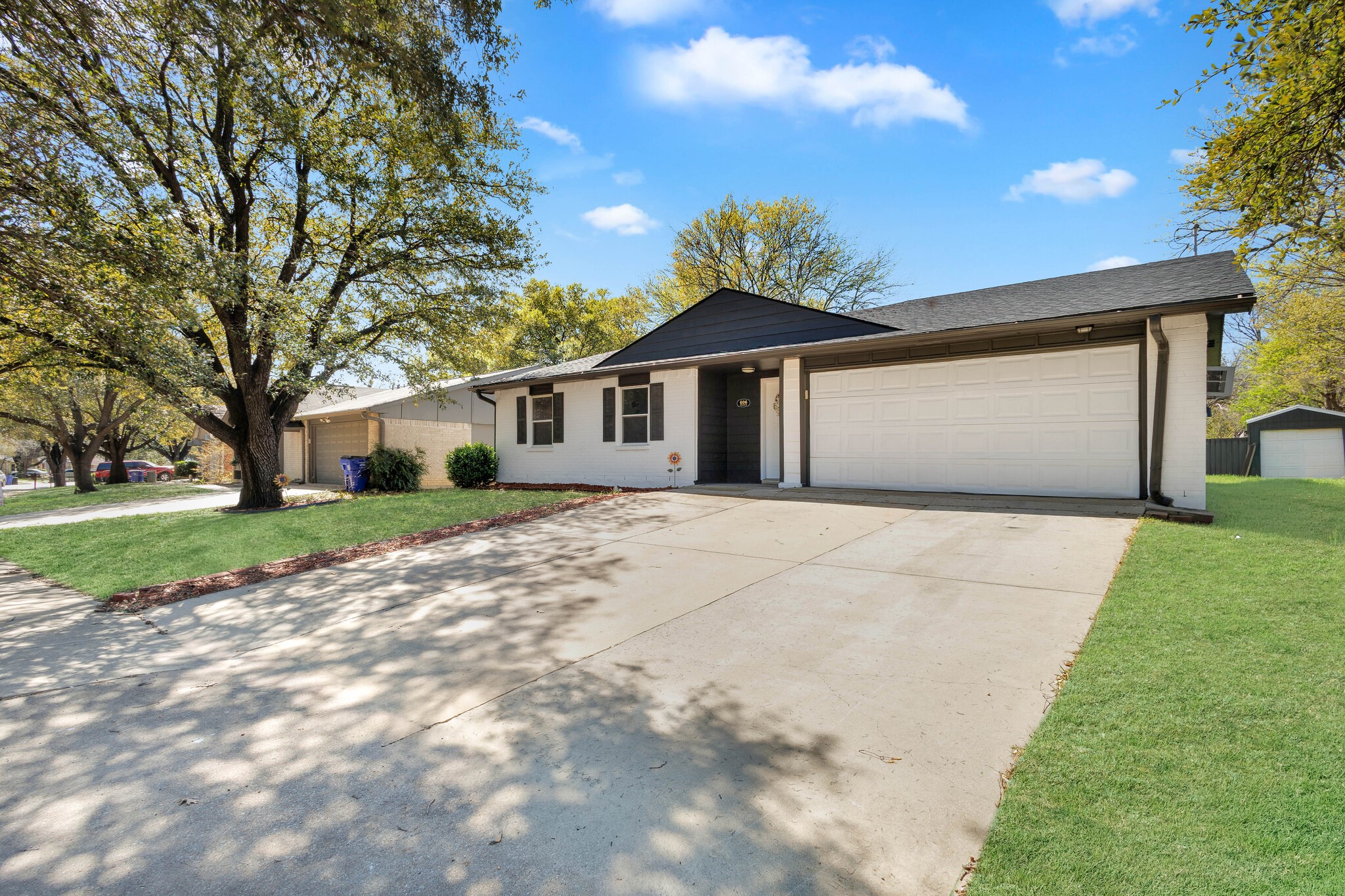 606 Hillcrest Street Mansfield TX 76063