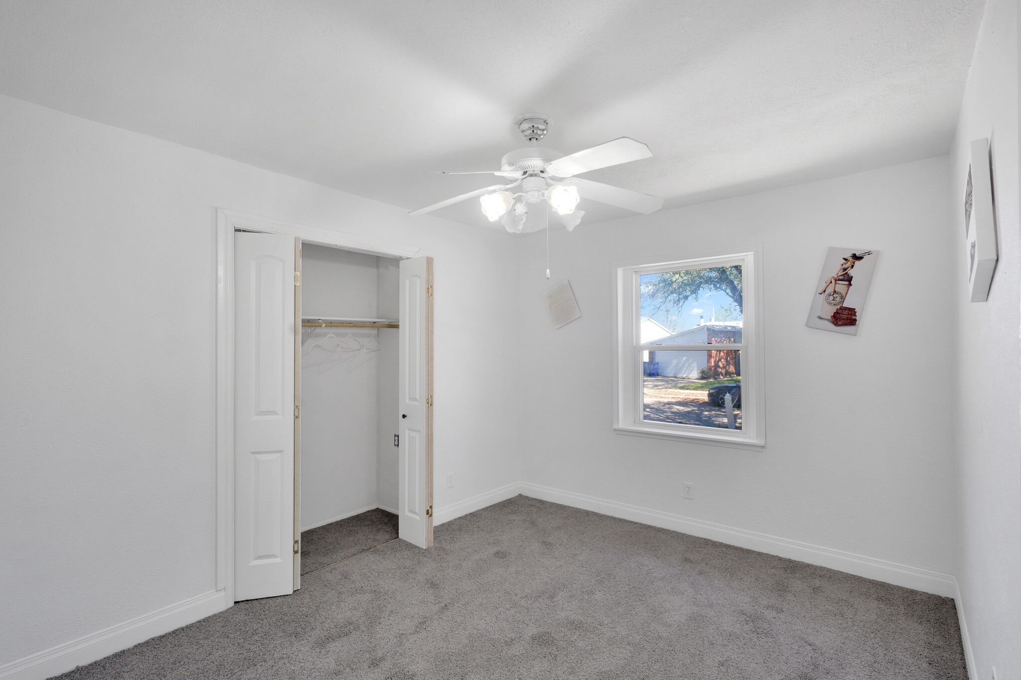 606 Hillcrest Street Mansfield TX 76063