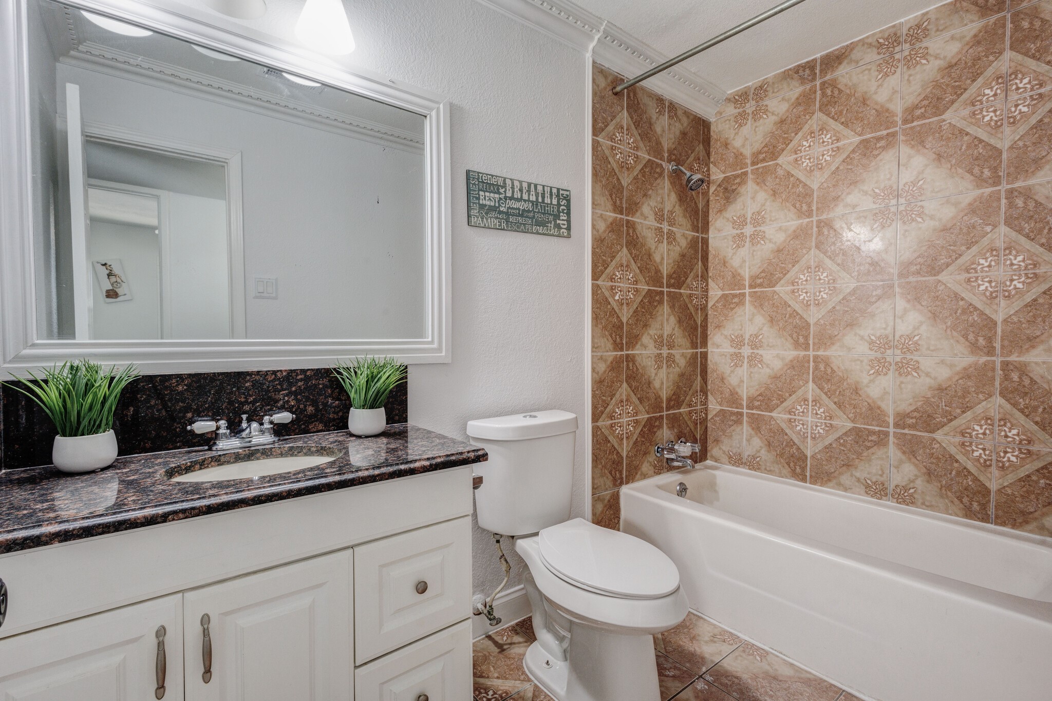 606 Hillcrest Street Mansfield TX 76063