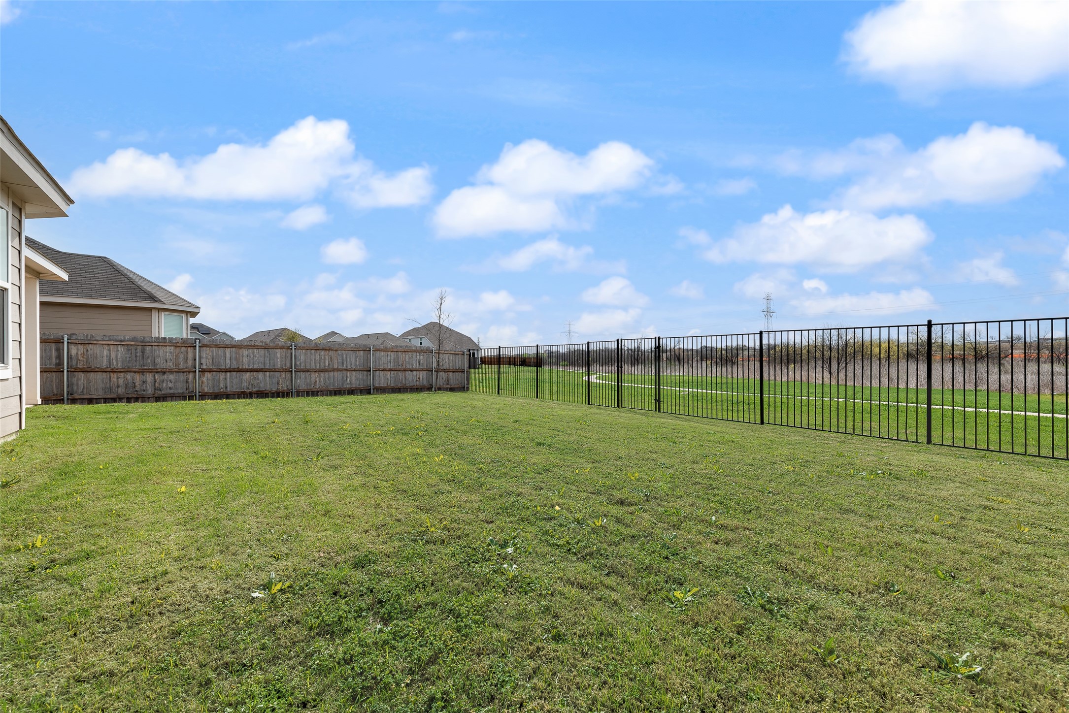 1117 Takeoff Avenue Fort Worth TX 76131