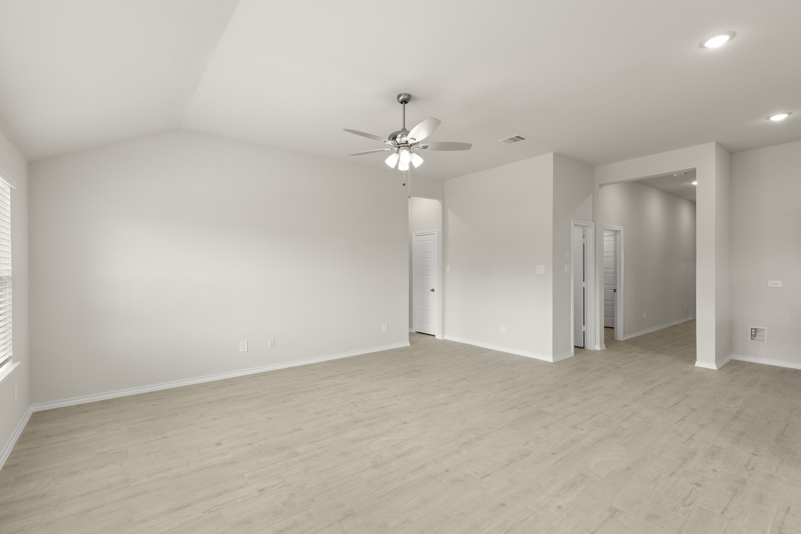 1633 Elle Lane Aubrey TX 76227