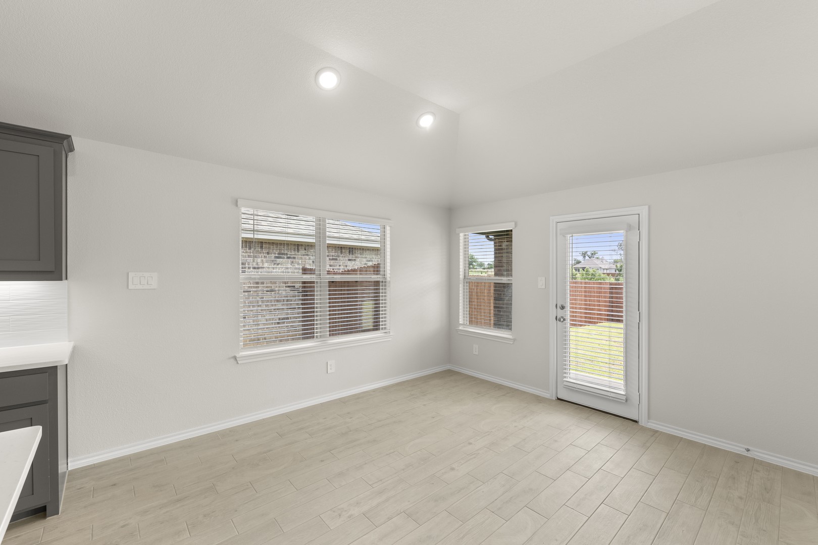 1633 Elle Lane Aubrey TX 76227