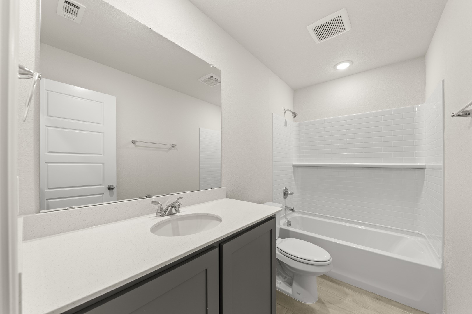 1633 Elle Lane Aubrey TX 76227