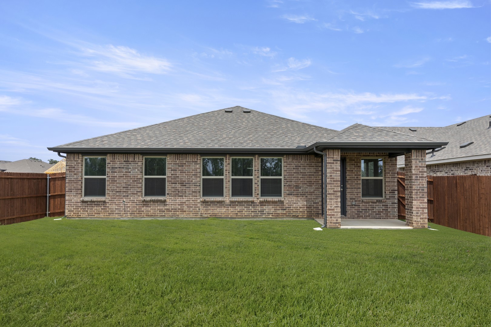1633 Elle Lane Aubrey TX 76227