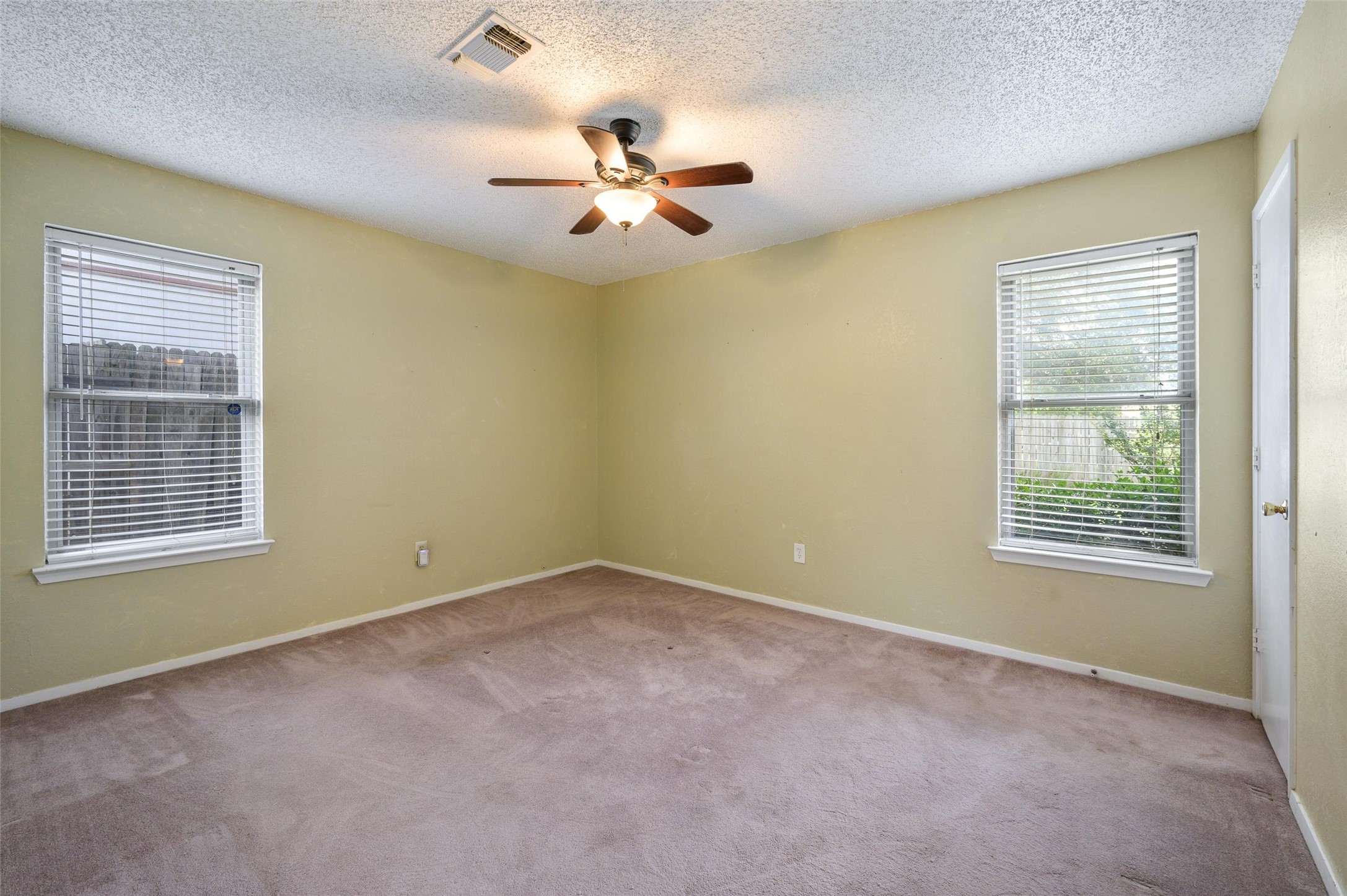 1119 Chester Street Cleburne TX 76033