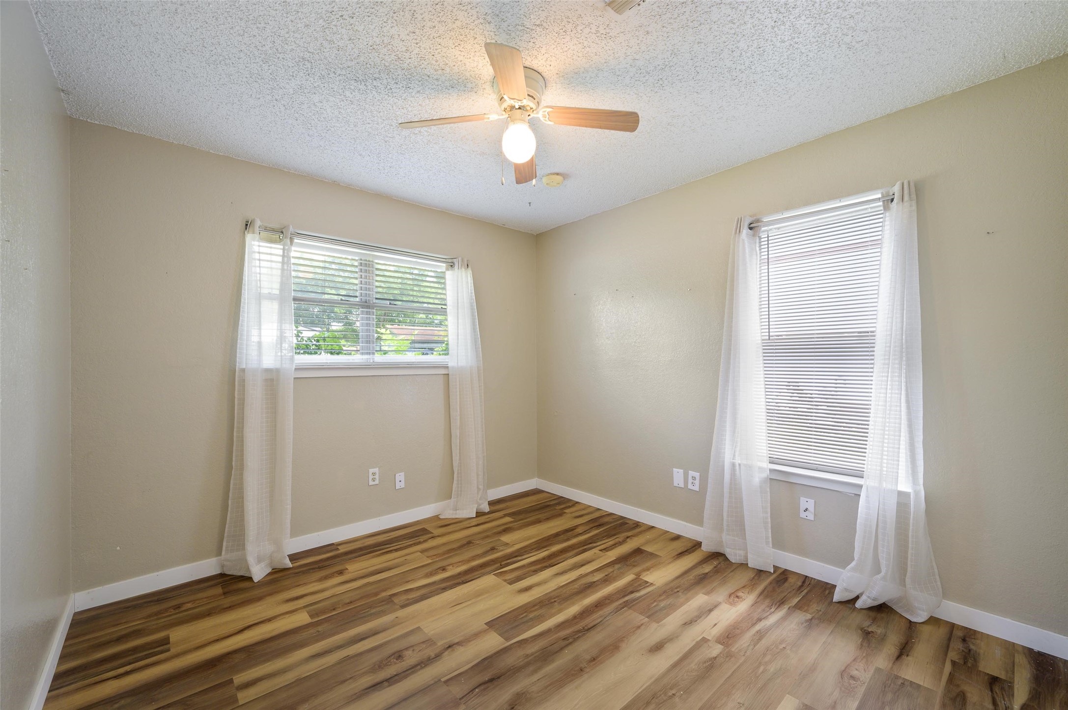 1119 Chester Street Cleburne TX 76033