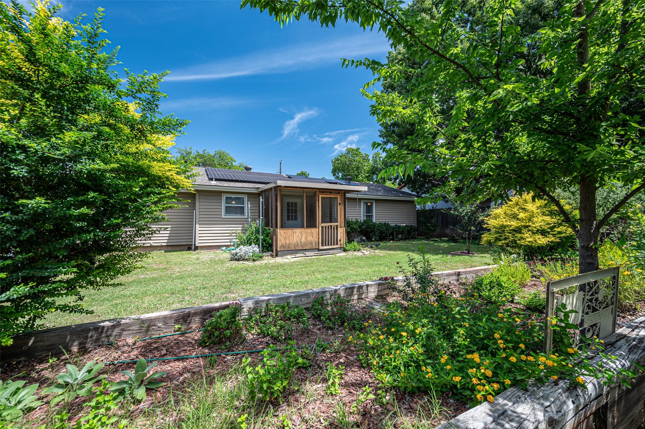 1119 Chester Street Cleburne TX 76033