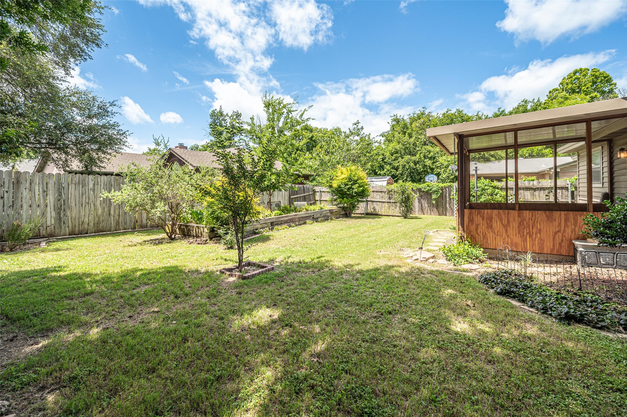 1119 Chester Street Cleburne TX 76033