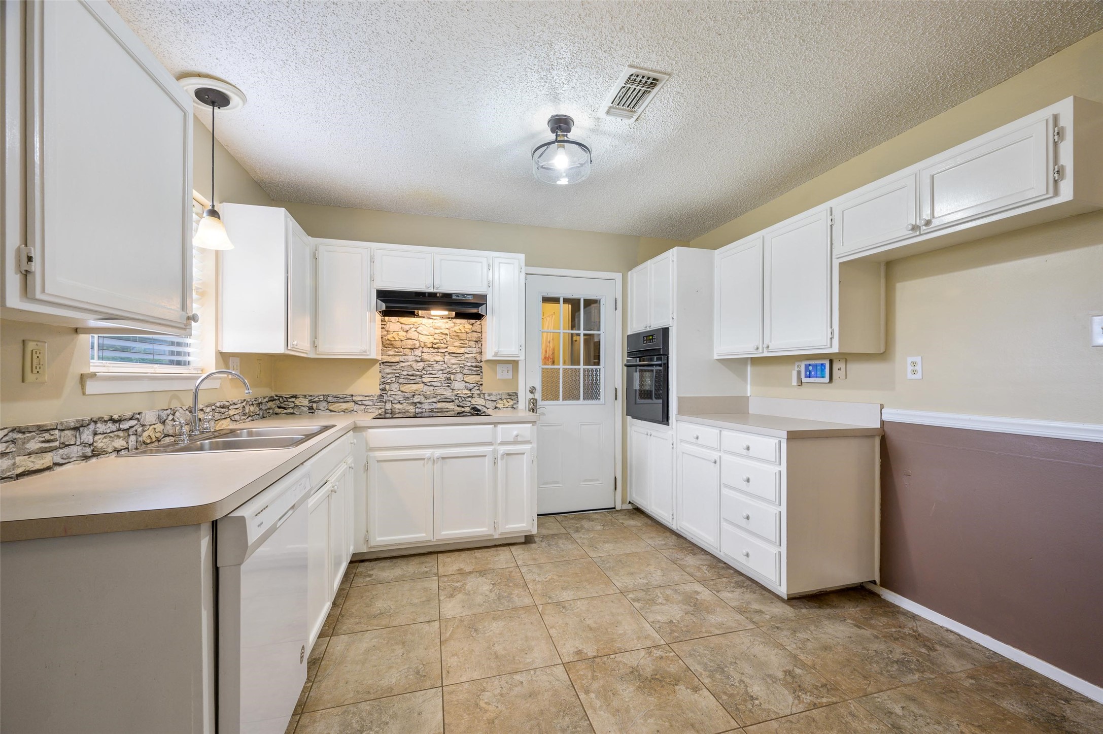 1119 Chester Street Cleburne TX 76033