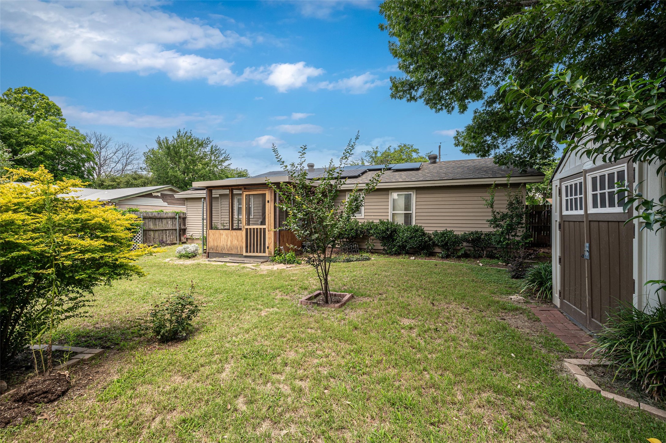 1119 Chester Street Cleburne TX 76033