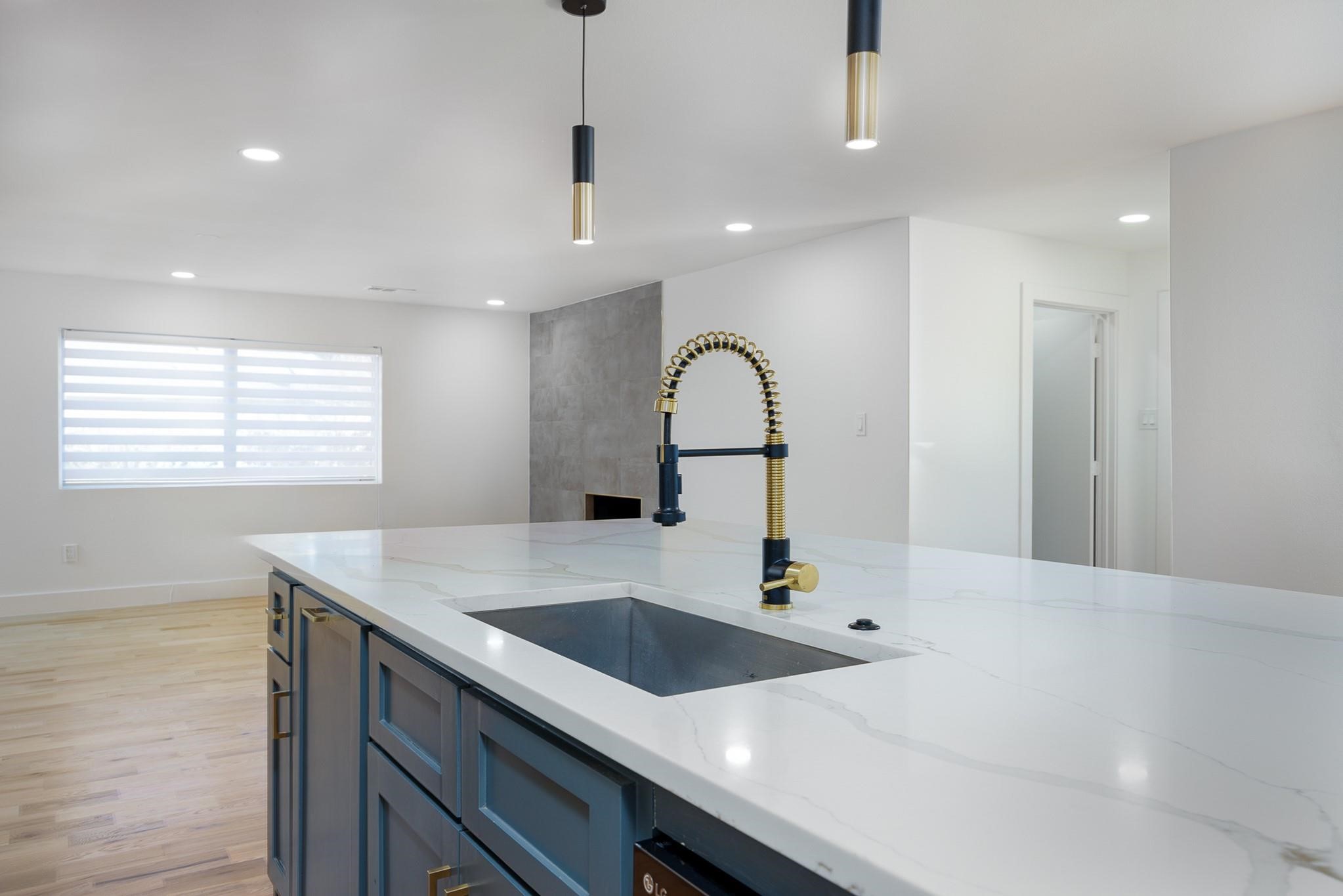 4048 Allencrest Lane Dallas TX 75244