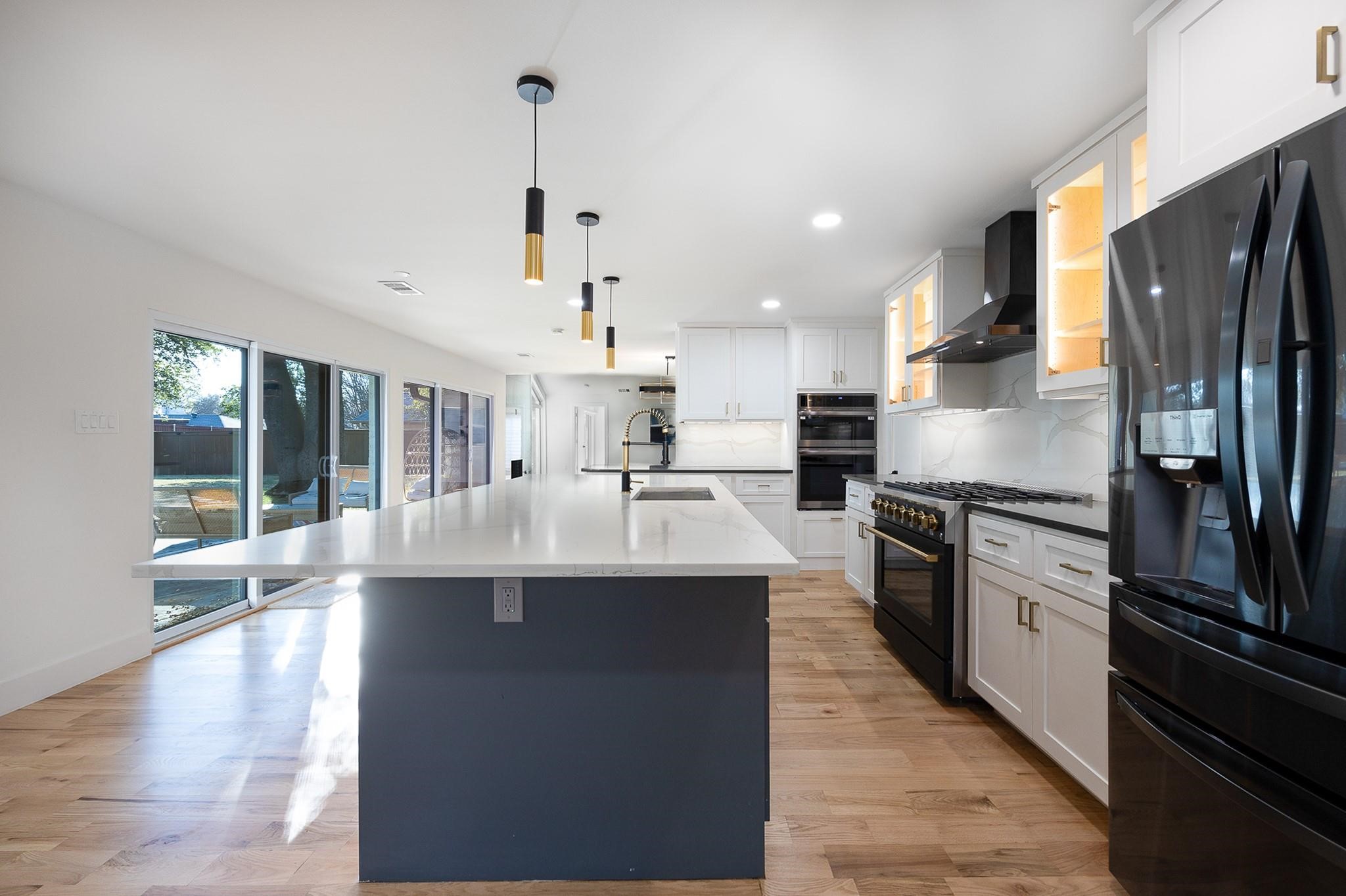 4048 Allencrest Lane Dallas TX 75244