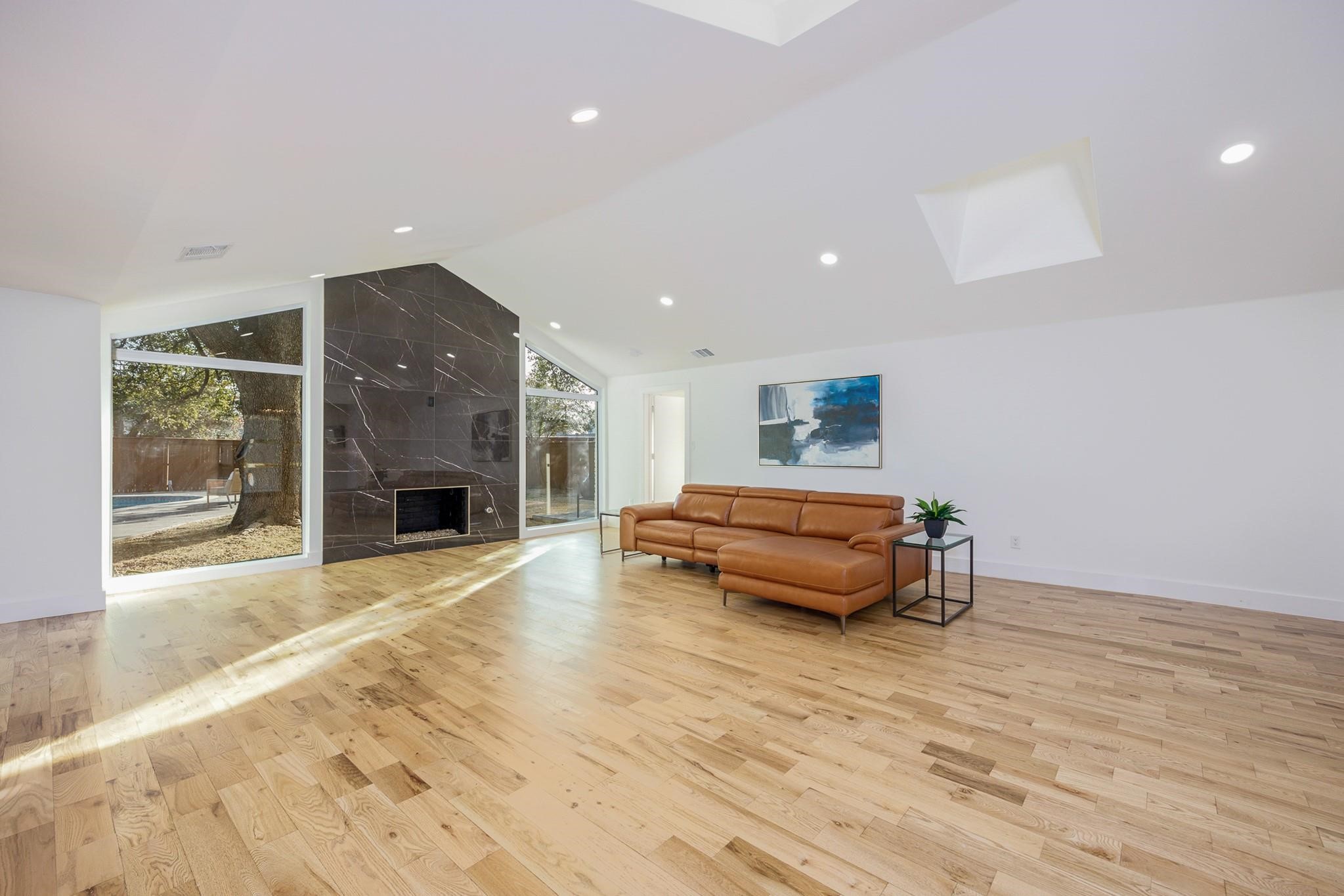4048 Allencrest Lane Dallas TX 75244