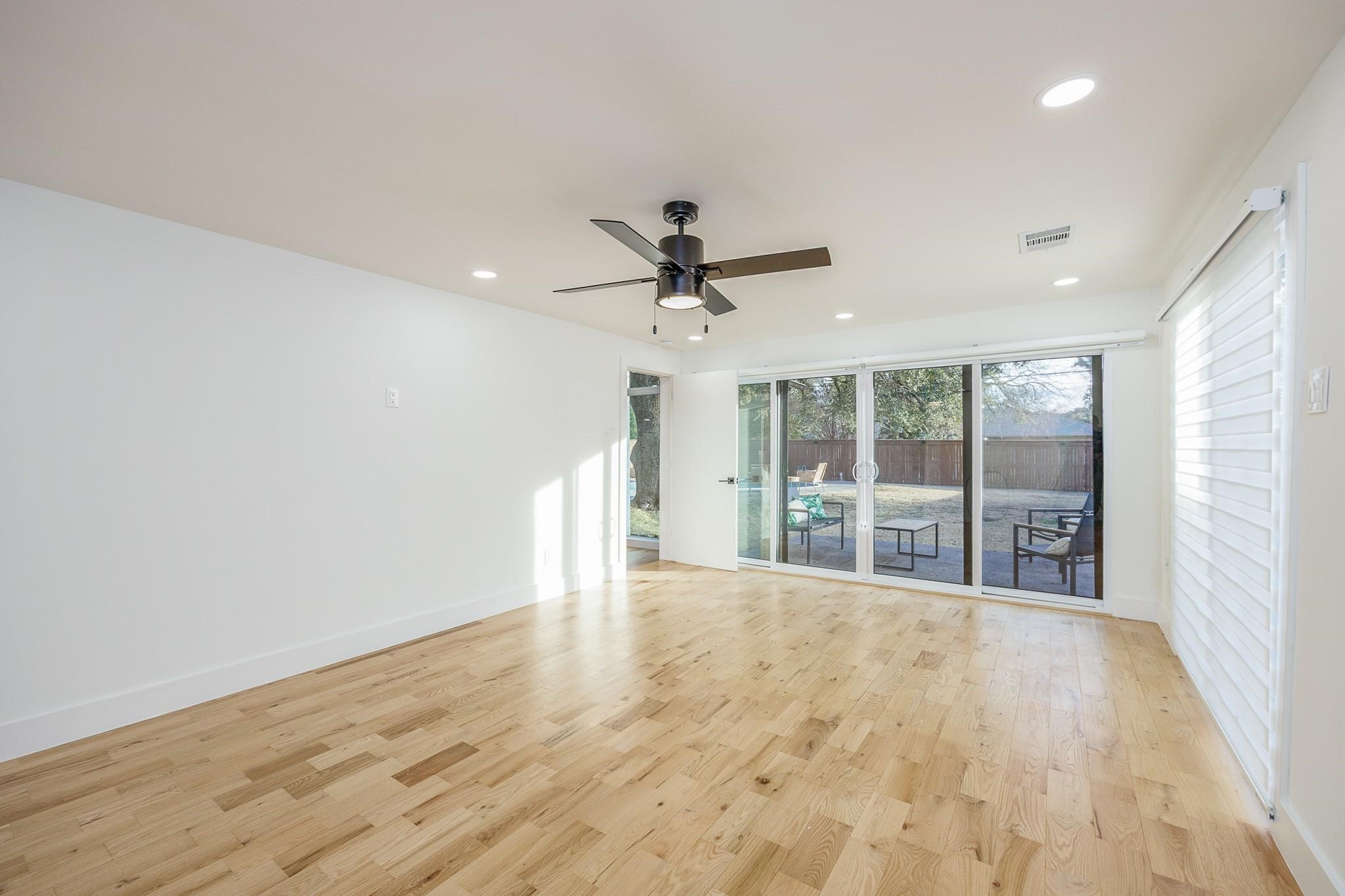 4048 Allencrest Lane Dallas TX 75244