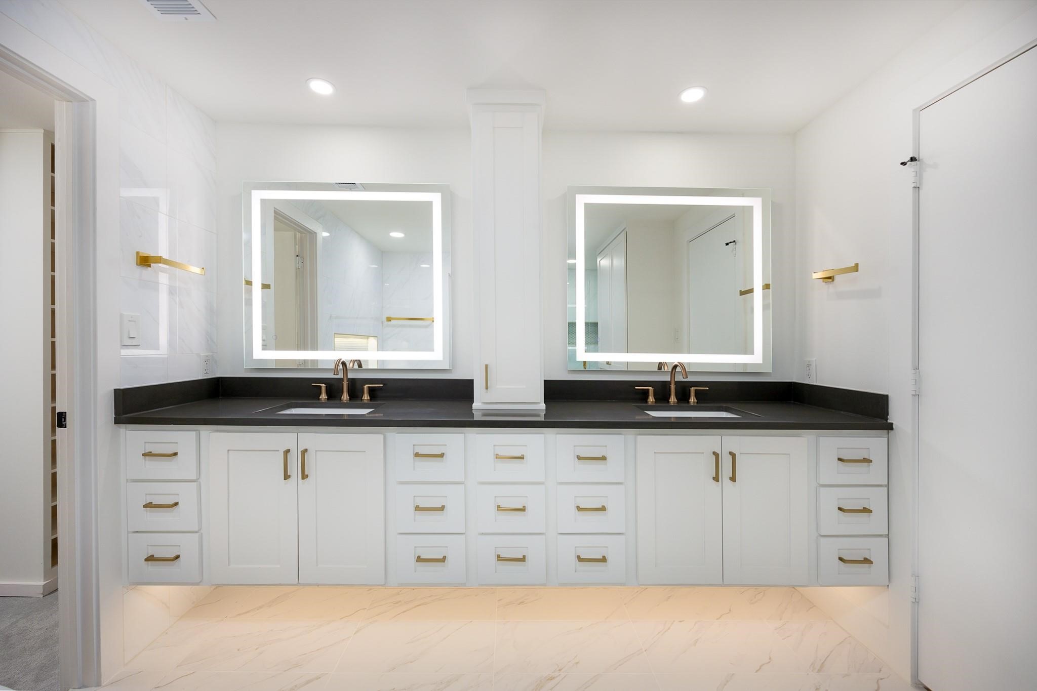 4048 Allencrest Lane Dallas TX 75244