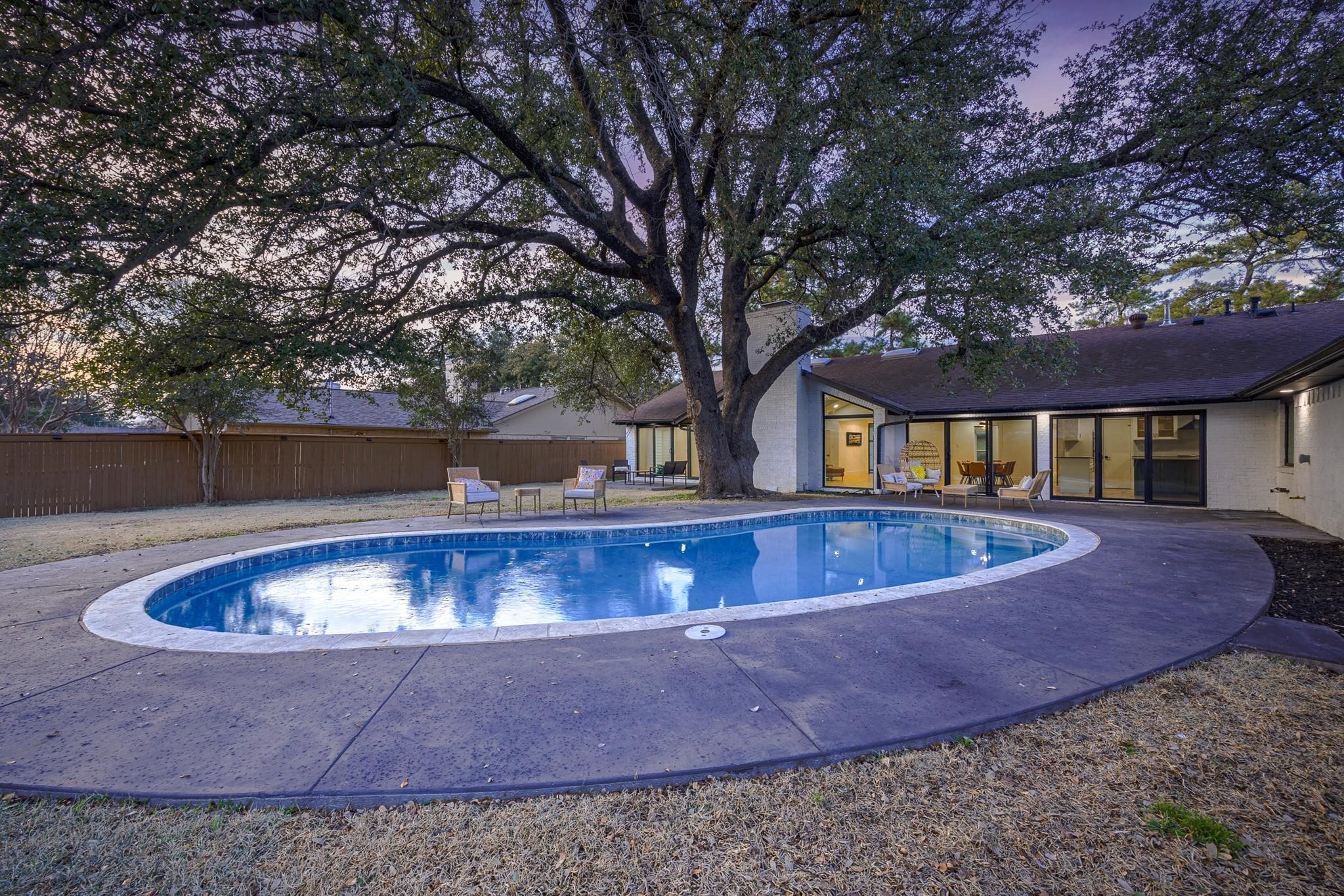 4048 Allencrest Lane Dallas TX 75244