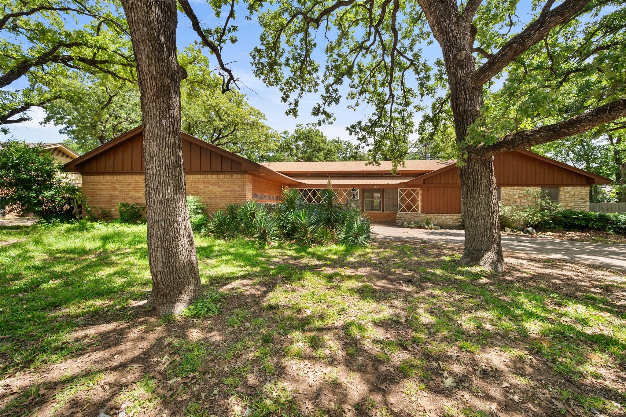 1605 Cienegas Circle Fort Worth TX 76112