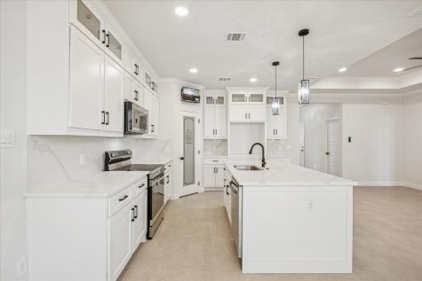 5627 Barkridge Drive Granbury TX 76048
