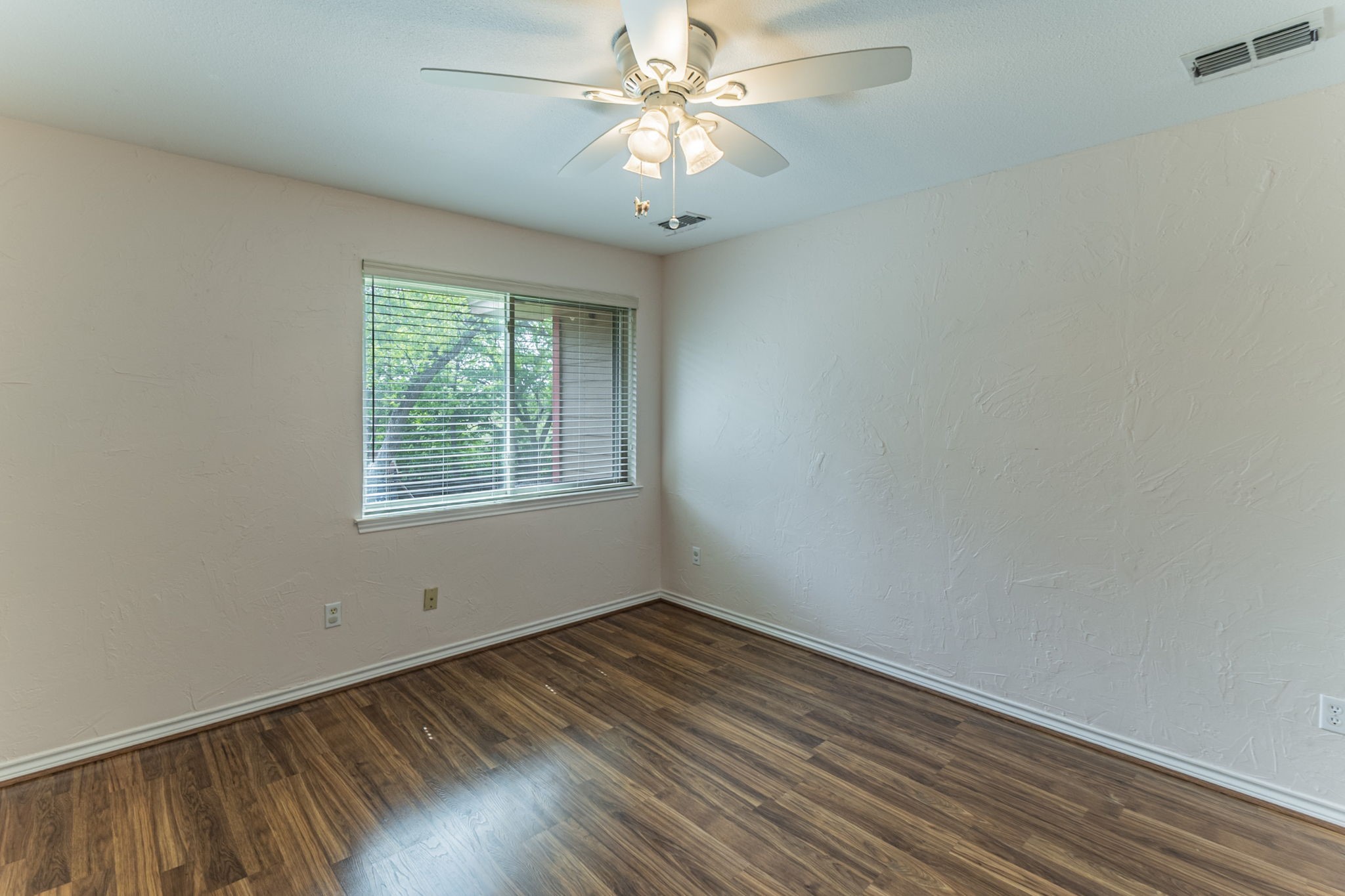 127 Nicklaus Nook Lancaster TX 75146