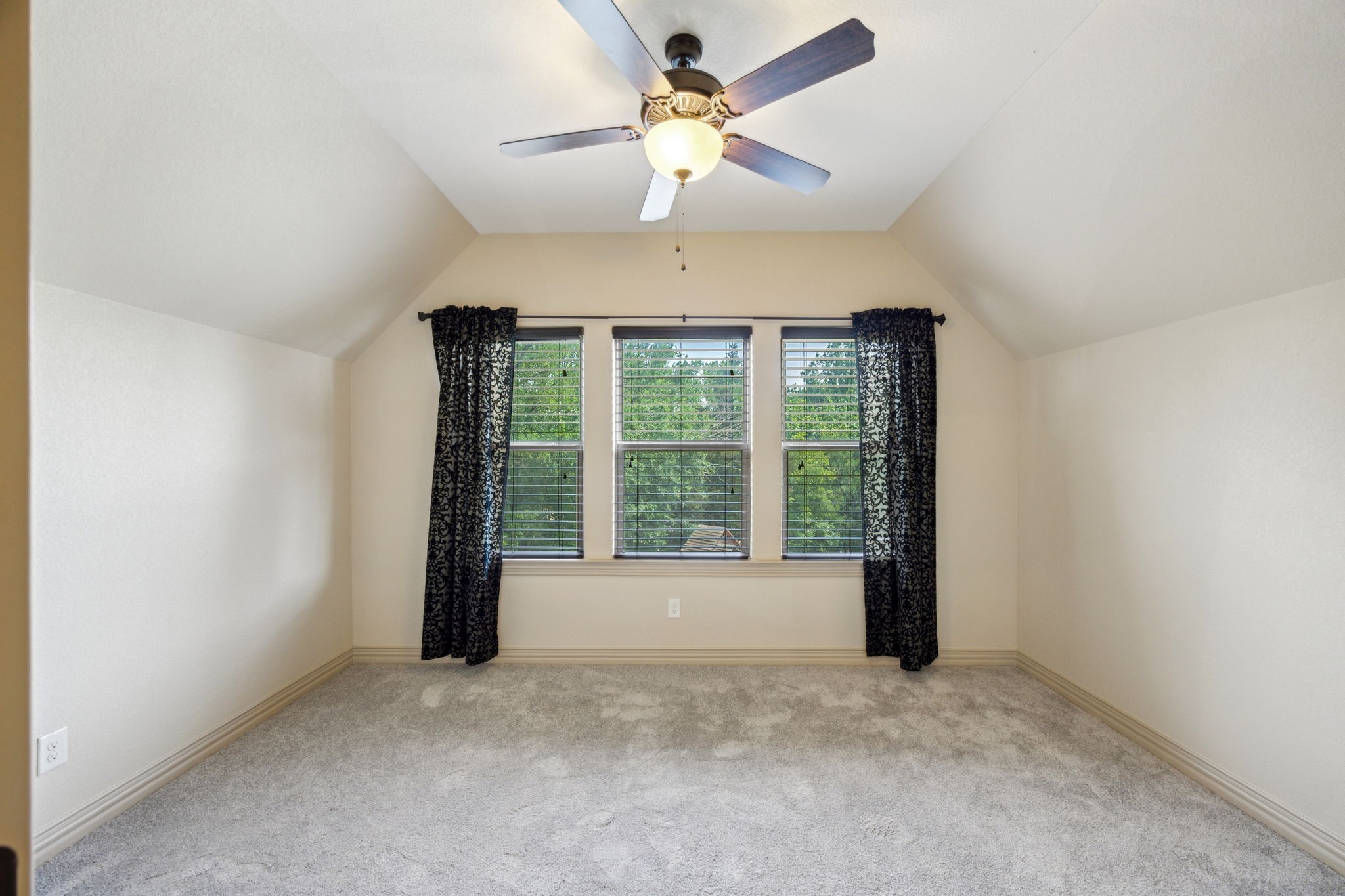 301 Harrison Circle Van Alstyne TX 75495