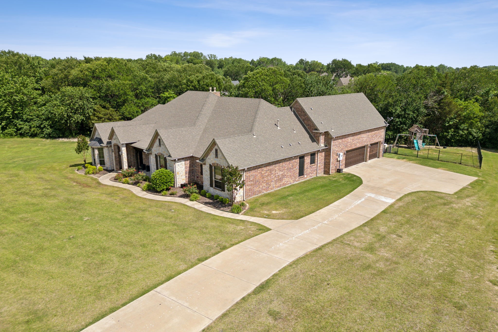 301 Harrison Circle Van Alstyne TX 75495