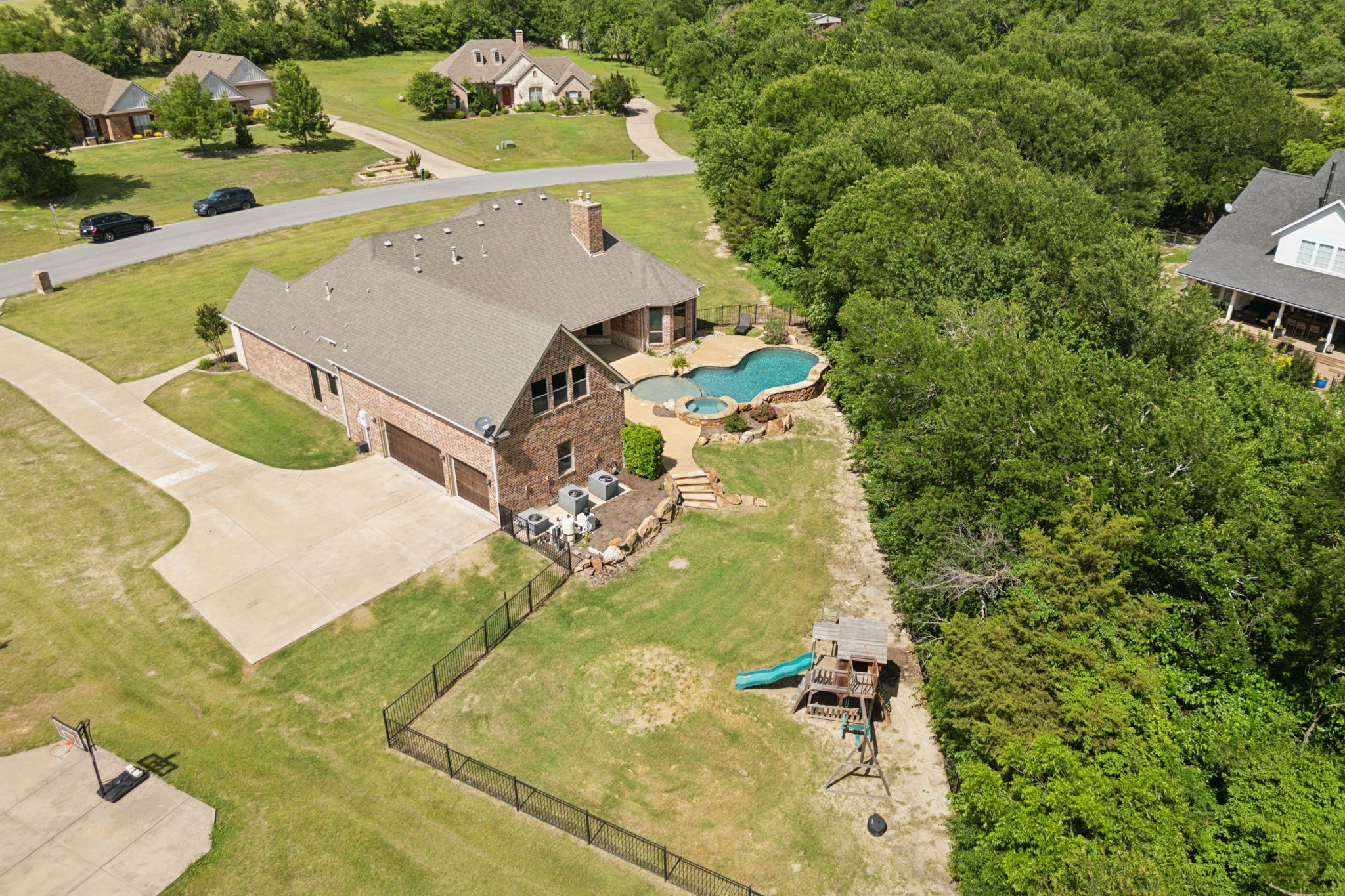 301 Harrison Circle Van Alstyne TX 75495