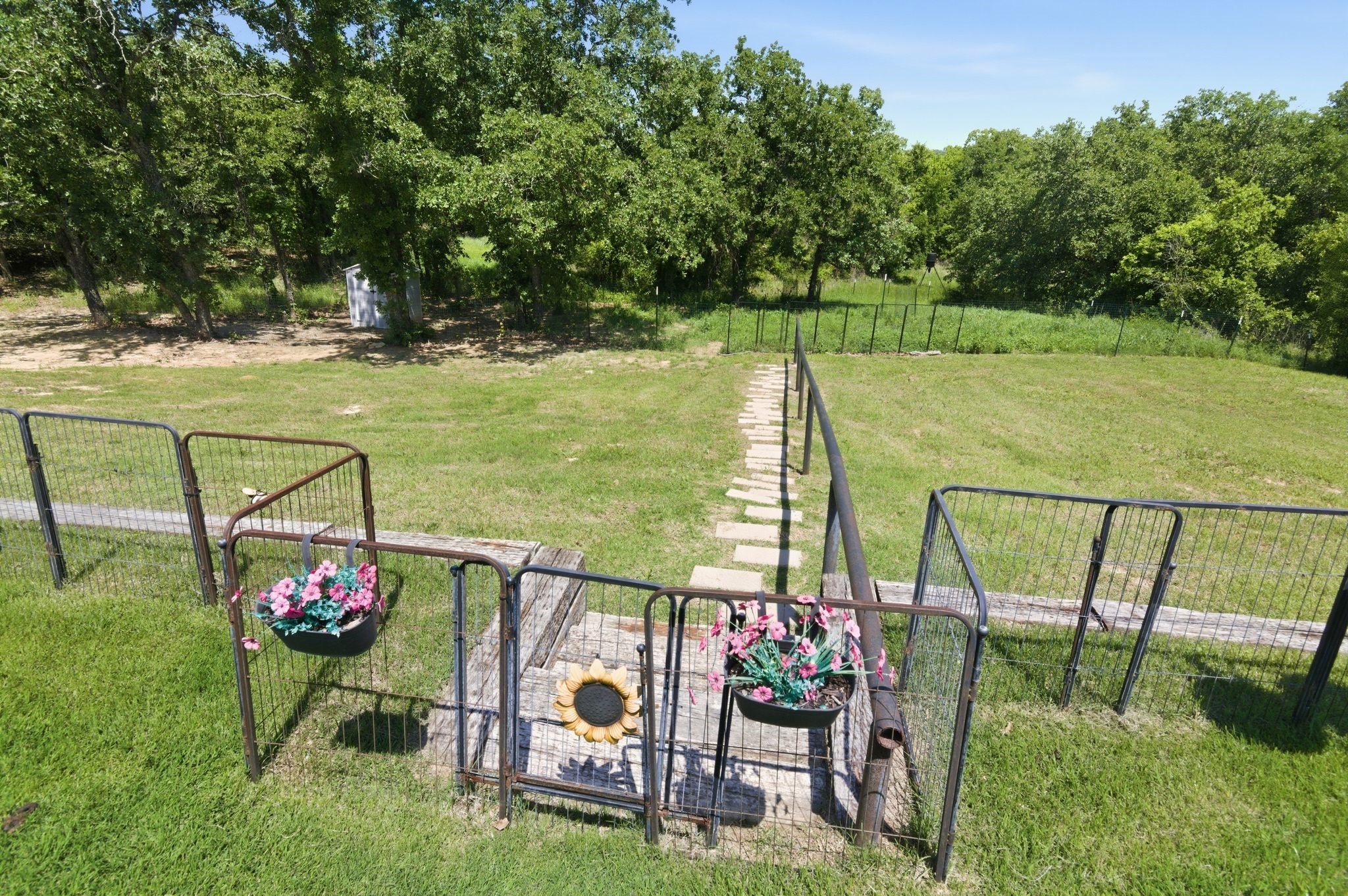 112 Monarch Lane Poolville TX 76487