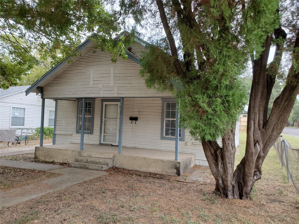 522 Cristler Avenue Dallas TX 75223