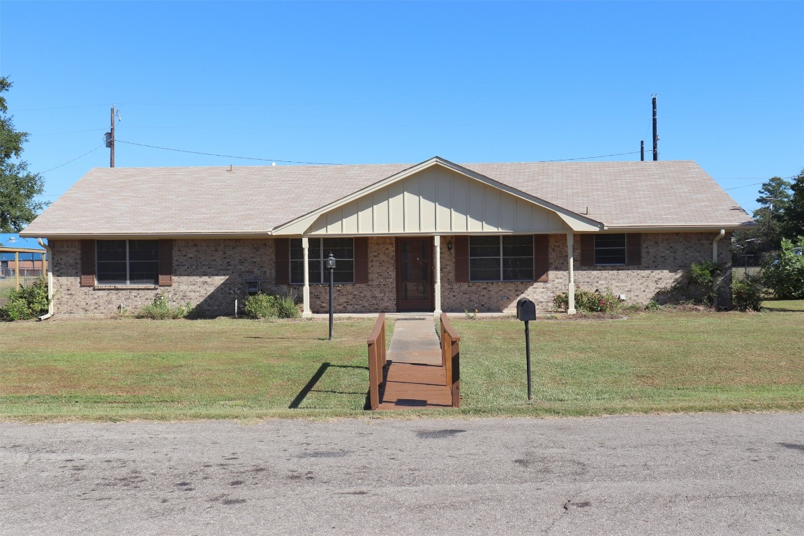 909 Zola Street Quitman TX 75783