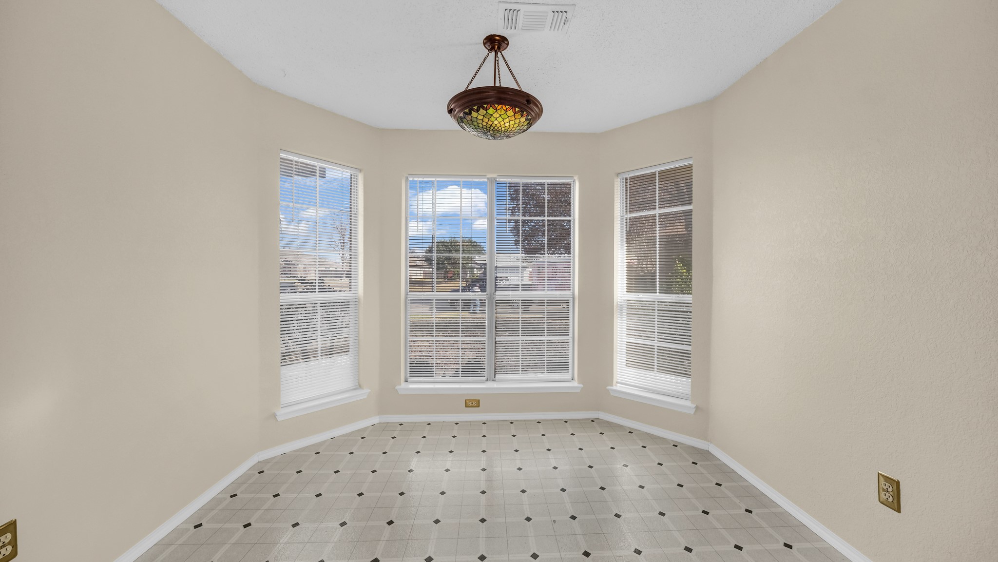 1100 Miles Avenue Burleson TX 76028