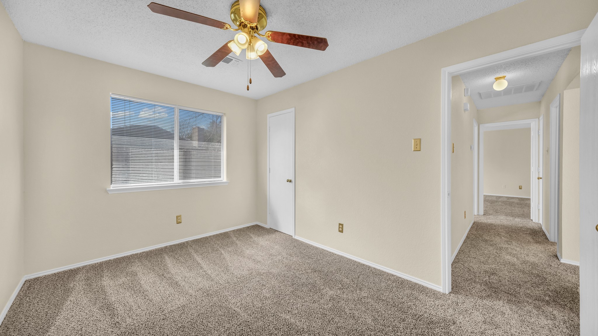 1100 Miles Avenue Burleson TX 76028