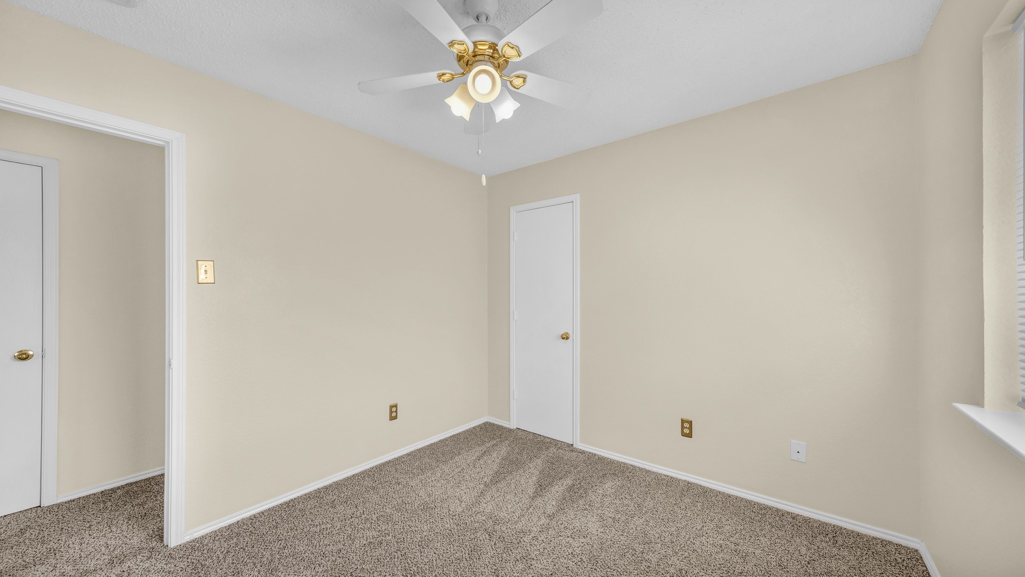 1100 Miles Avenue Burleson TX 76028