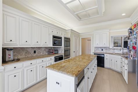 7204 Round Hill Road Mckinney TX 75072