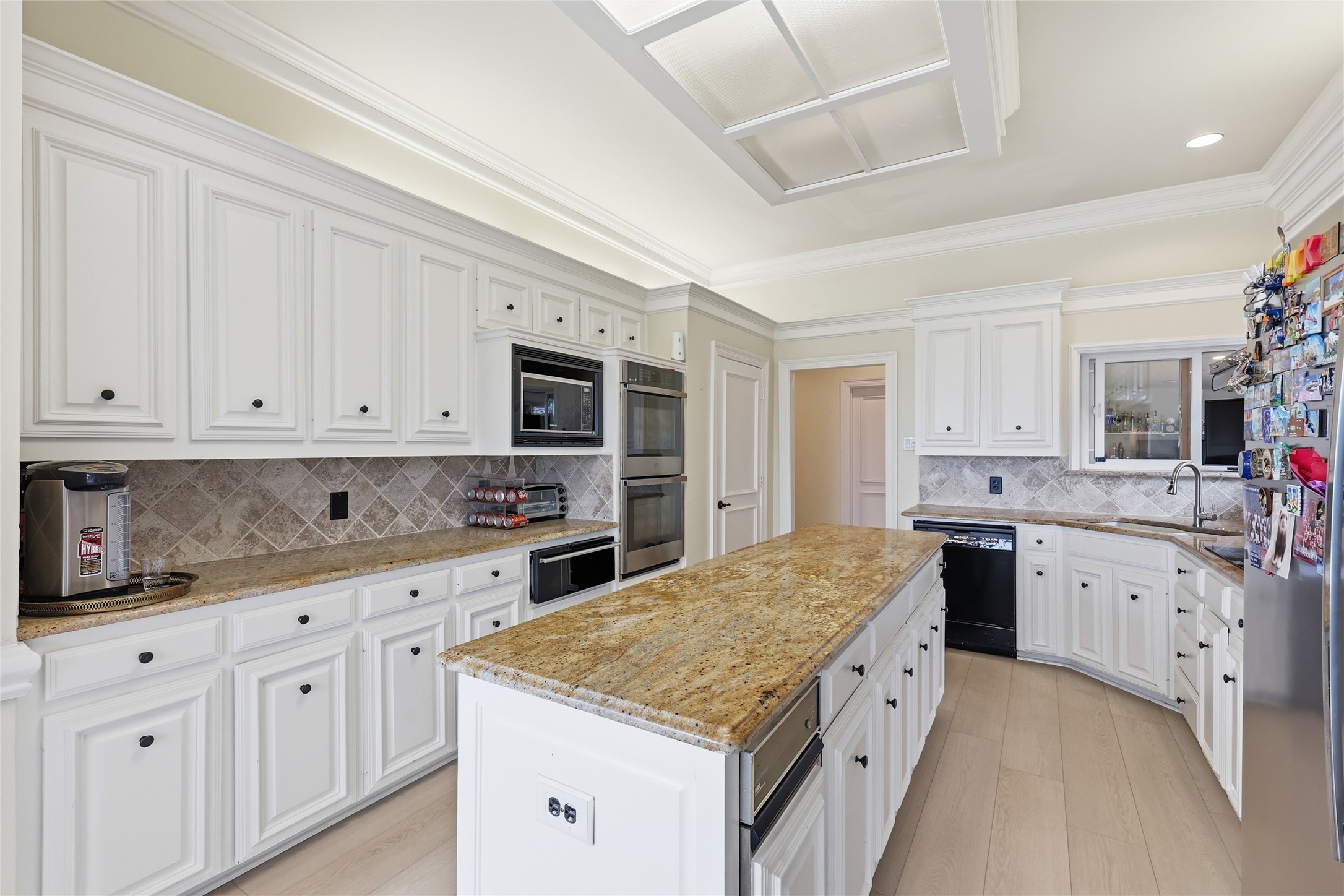 7204 Round Hill Road Mckinney TX 75072