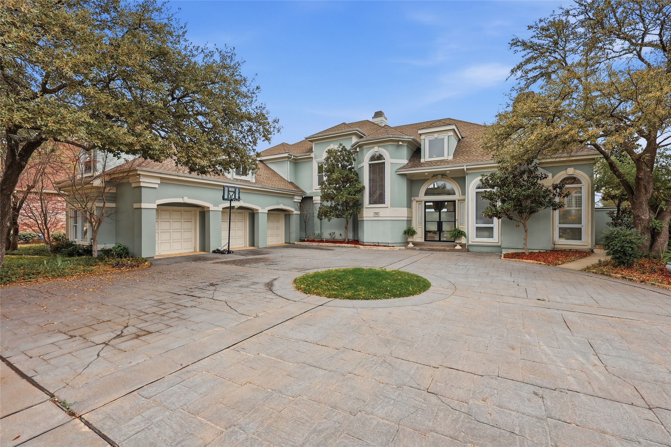 7204 Round Hill Road Mckinney TX 75072