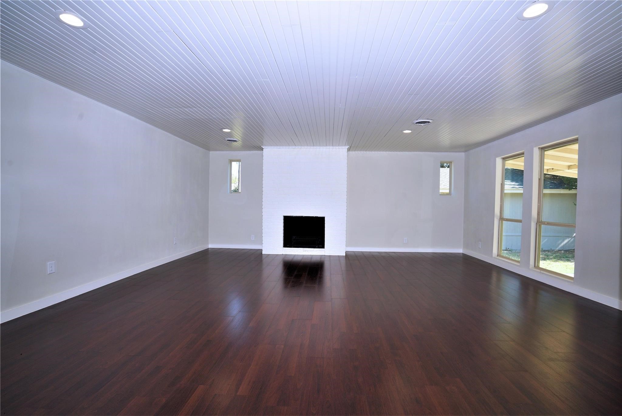 2435 Hillsboro Avenue Dallas TX 75228