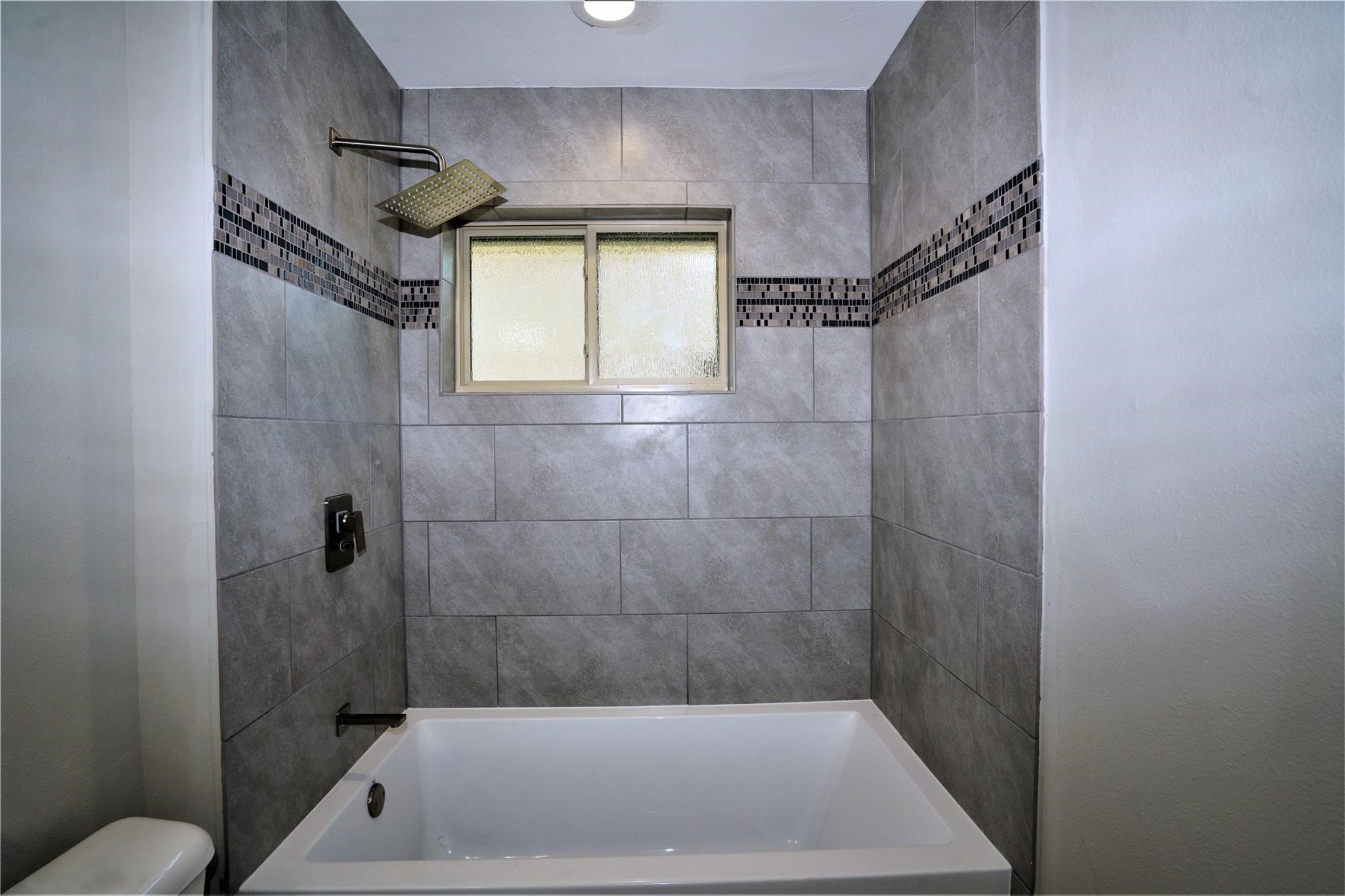 2435 Hillsboro Avenue Dallas TX 75228