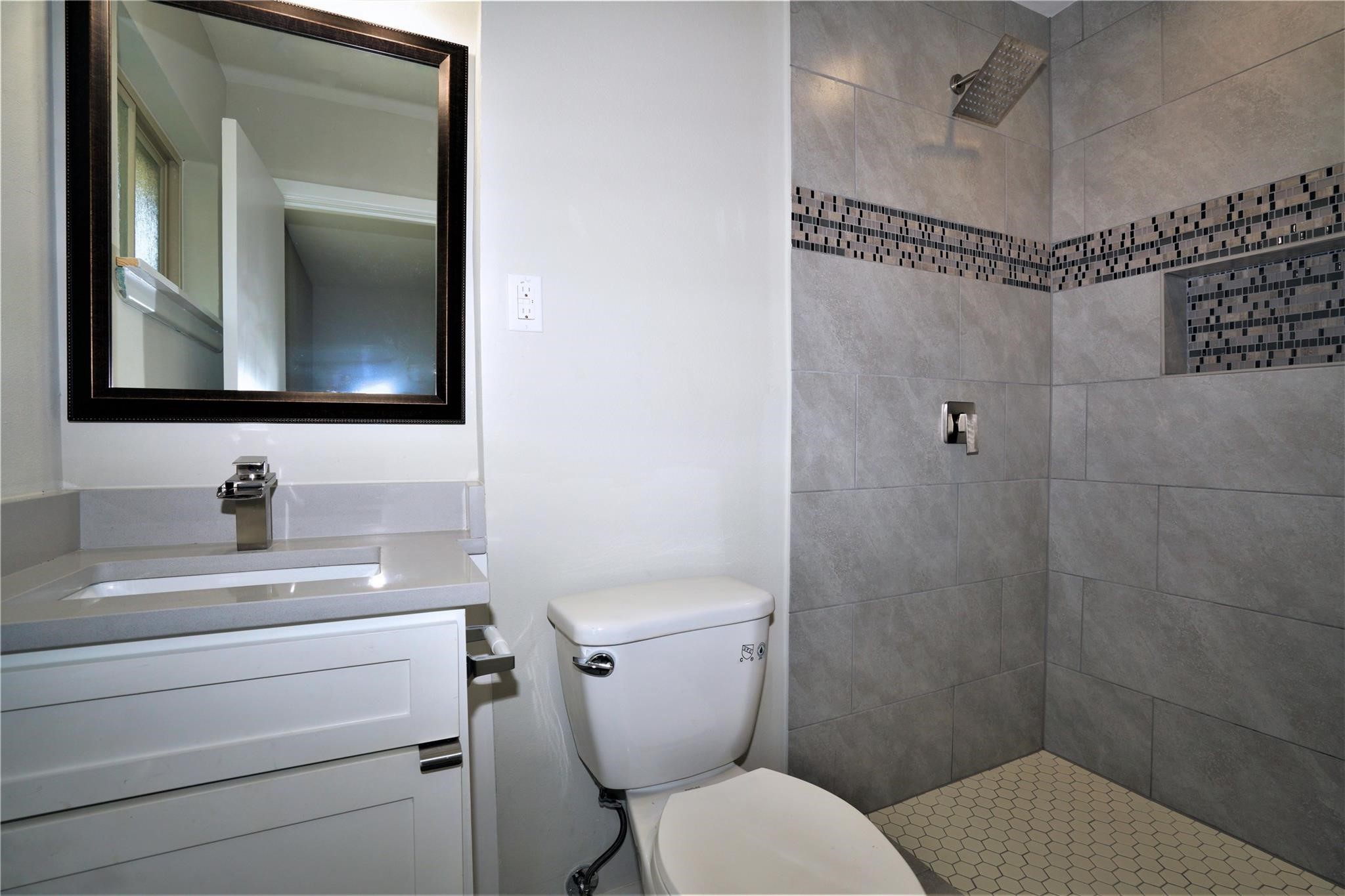 2435 Hillsboro Avenue Dallas TX 75228