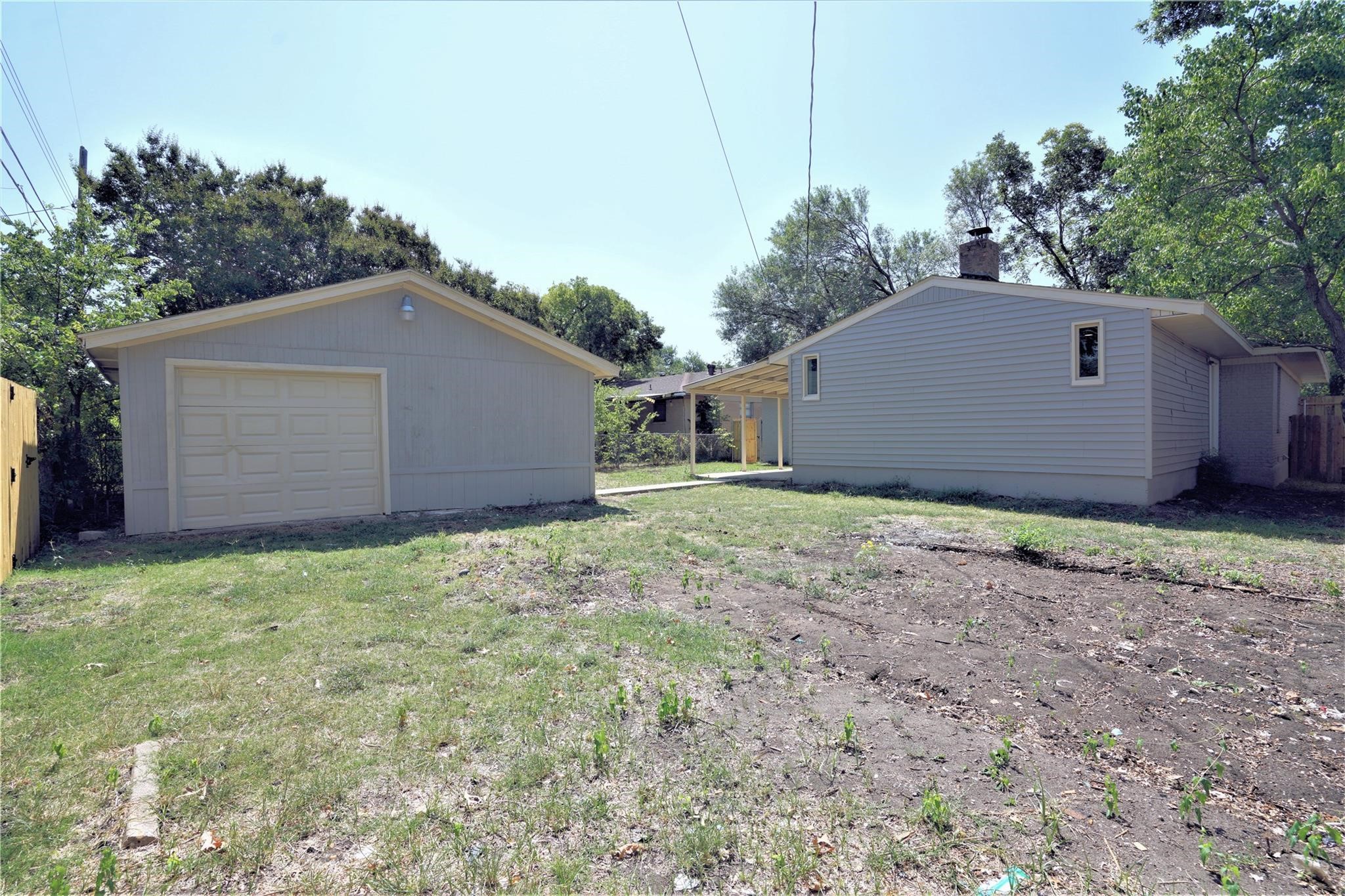 2435 Hillsboro Avenue Dallas TX 75228