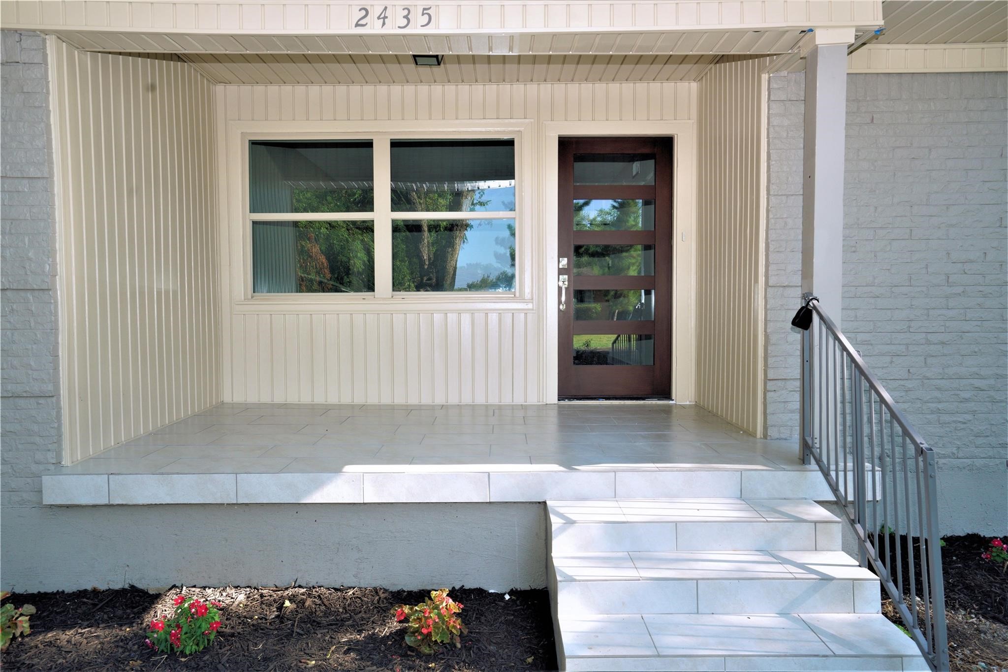 2435 Hillsboro Avenue Dallas TX 75228