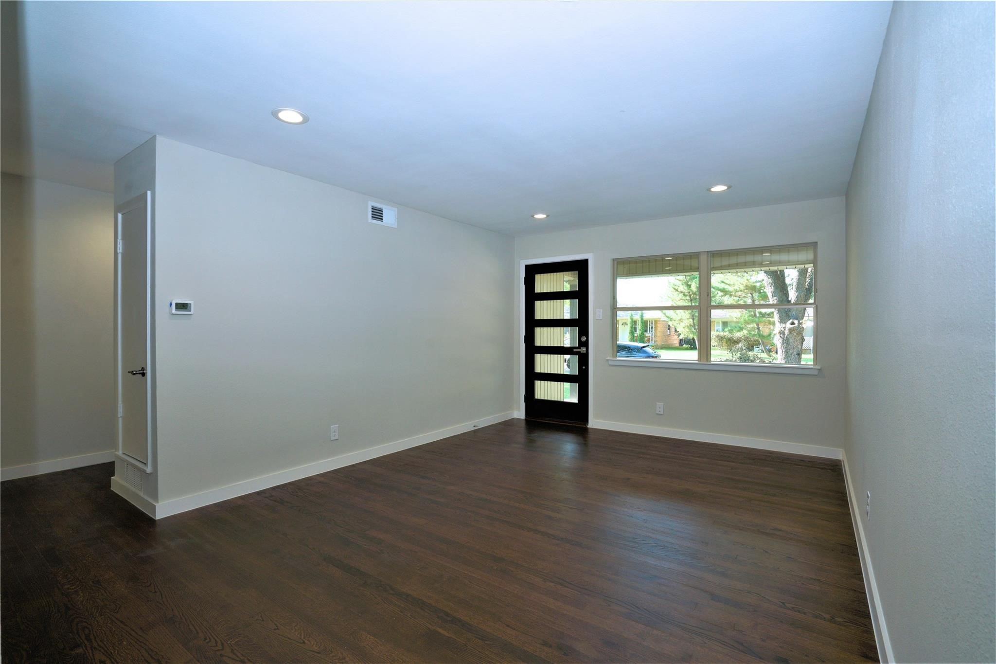 2435 Hillsboro Avenue Dallas TX 75228