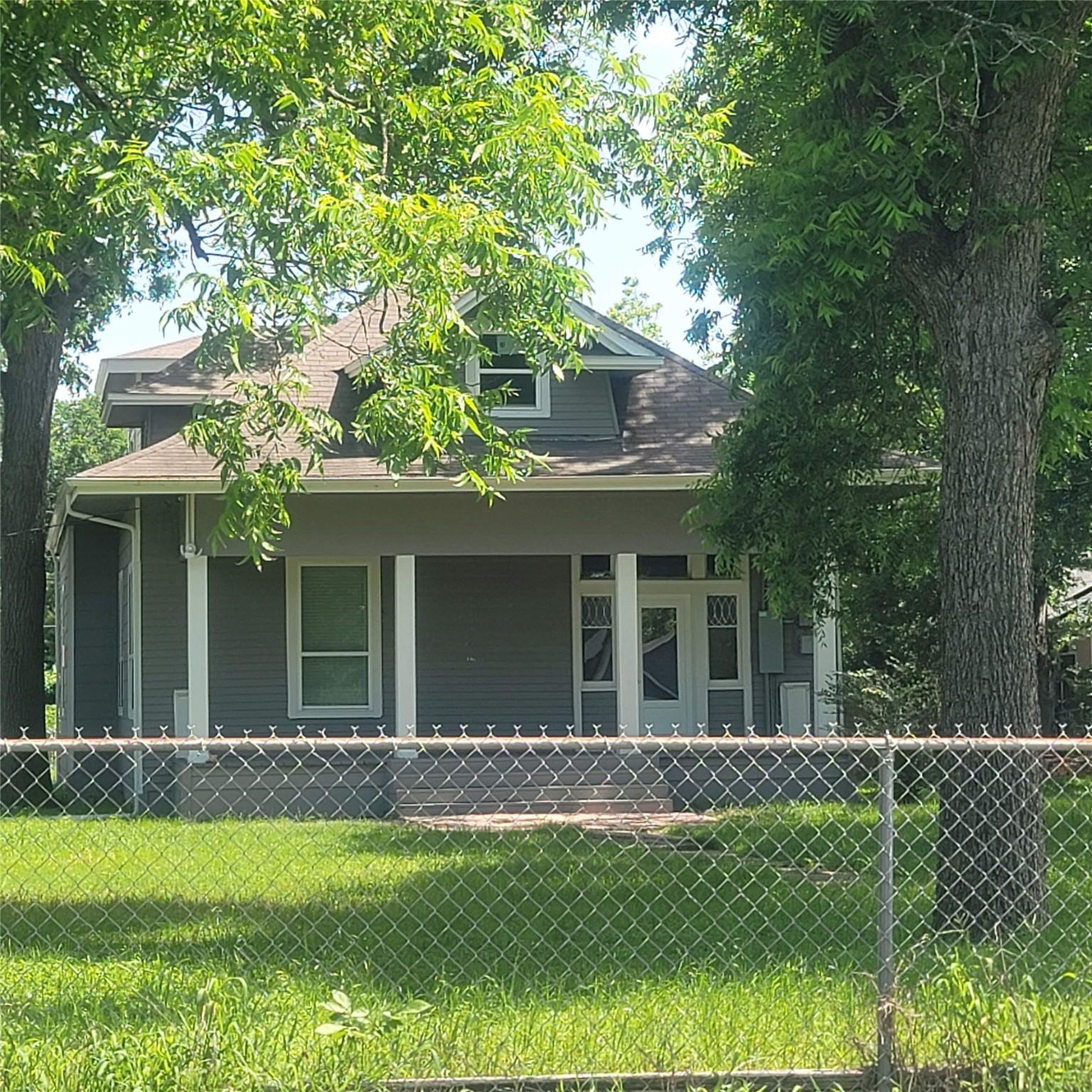 1325 W 13th Avenue Corsicana TX 75110